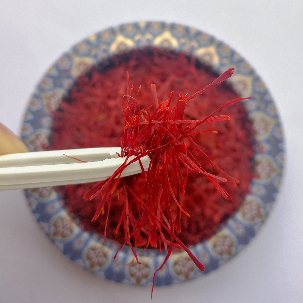 Free Shipping Super Negin A Grade Iranian Dried Saffron